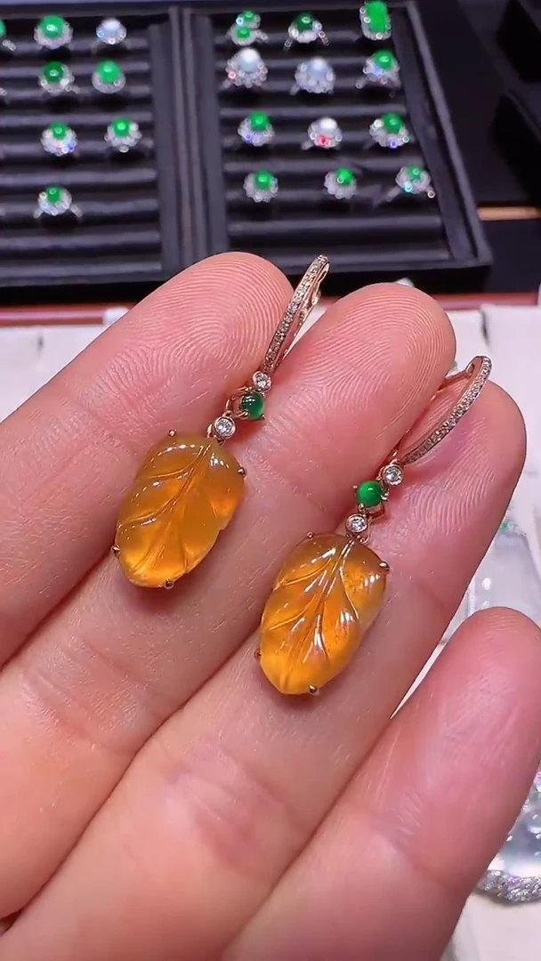 【闪购商品】翡翠耳饰18K金镶嵌耳坠
