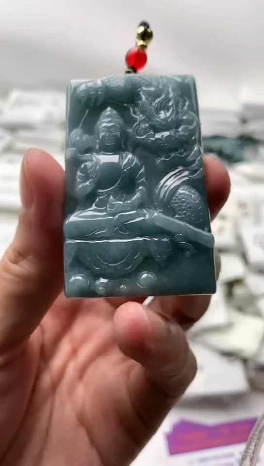 翡翠未镶嵌颈饰大势至【品质一般介意慎拍】