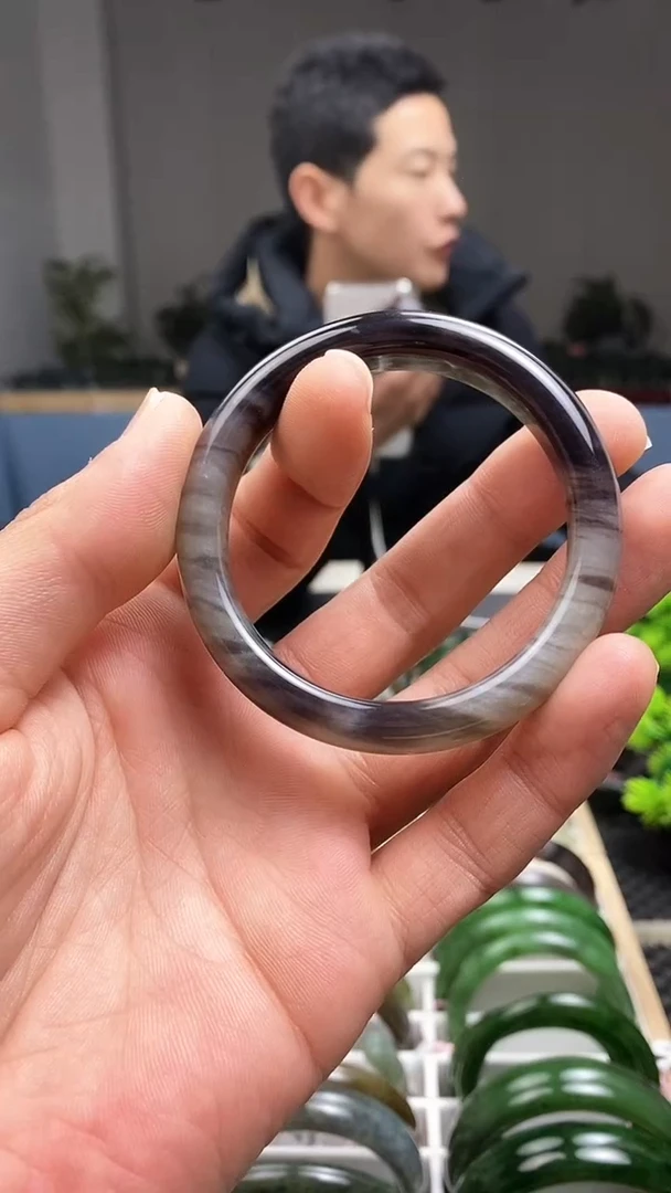 【闪购商品】和田玉手镯未镶嵌52.5