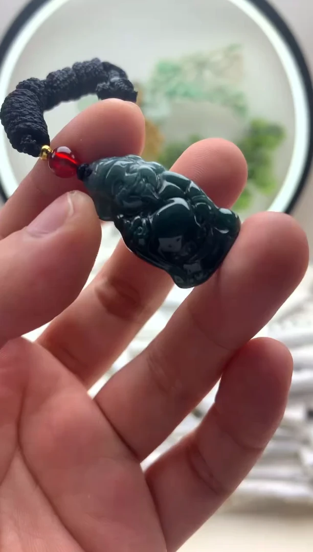 颈饰未镶嵌翡翠小财神