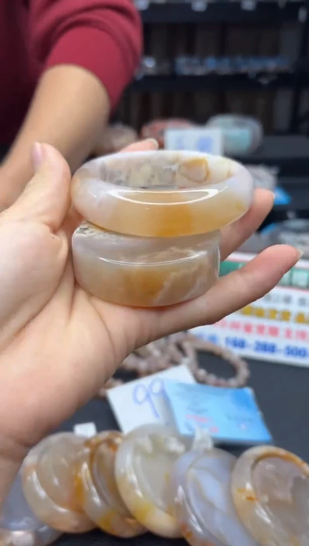【闪购商品】石英质玉手镯未镶嵌2371（58圈赠送镯心）