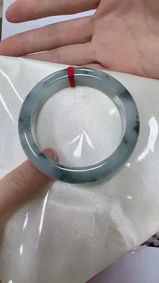 未镶嵌手镯翡翠翡翠手镯