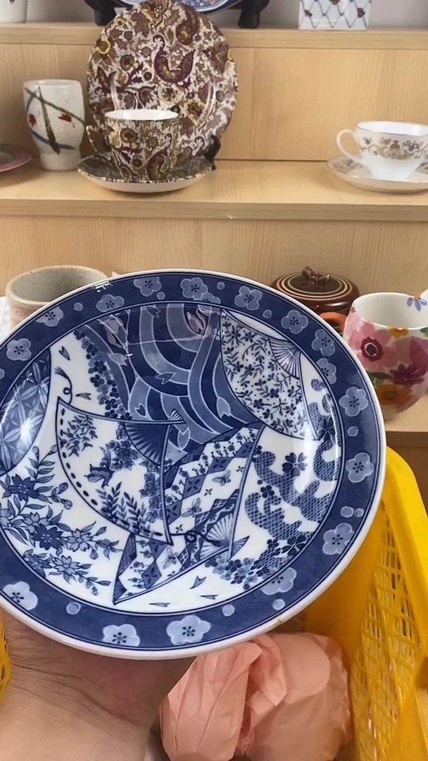 瓷片新号开播第二天 家人们蹲住了