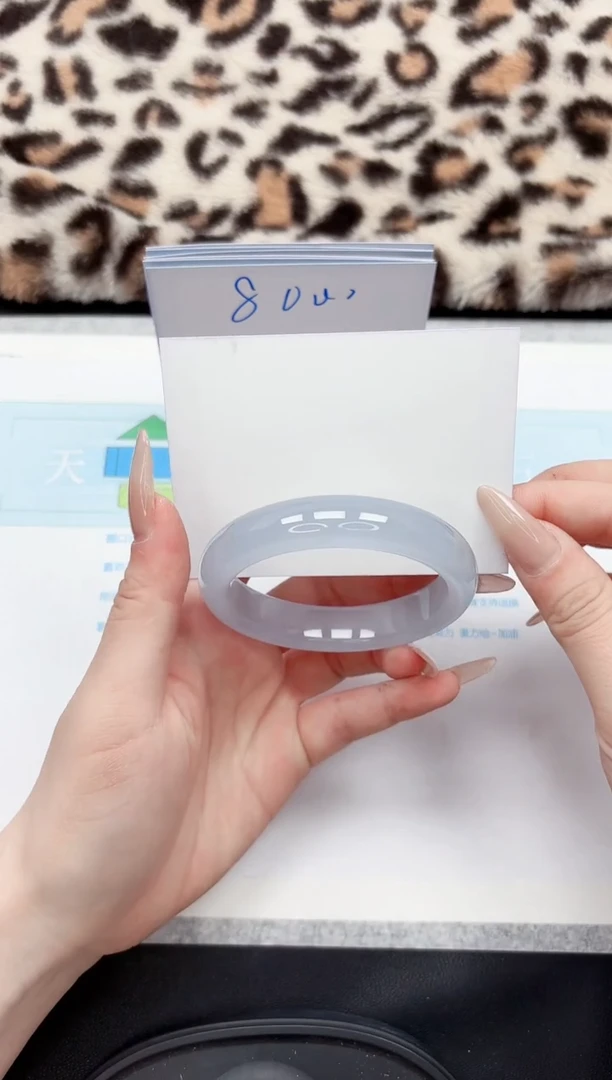 【闪购商品】石英质玉手镯未镶嵌98-56