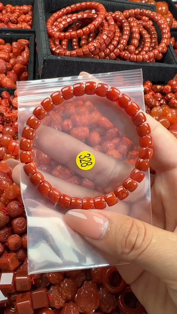 南红玛瑙未镶嵌颈饰1