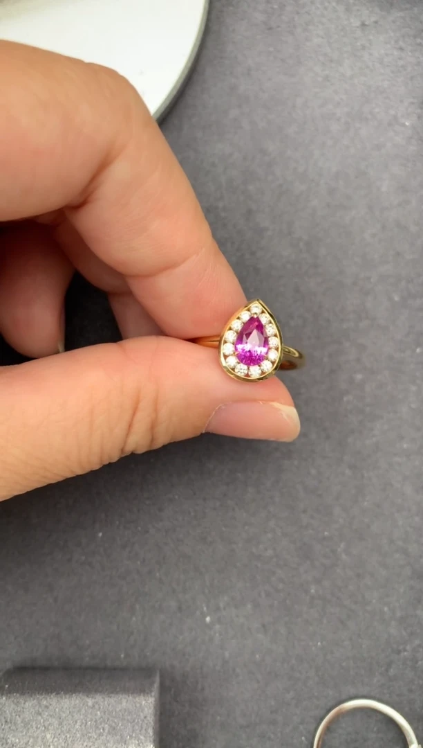 戒指彩色蓝宝石18K金镶嵌1ct粉蓝宝 GE 定制