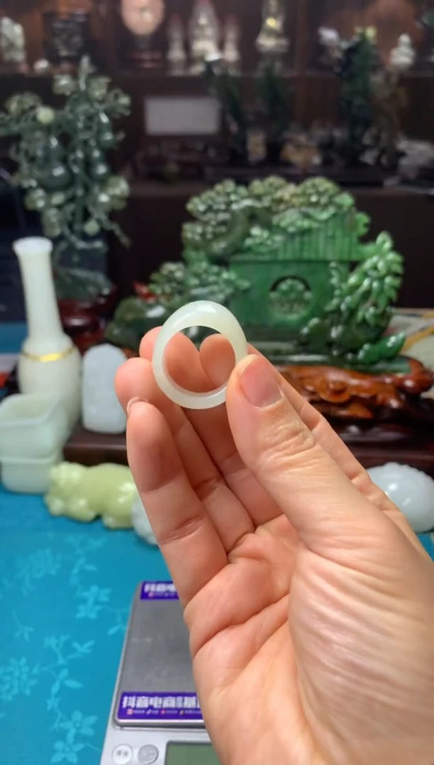 颈饰未镶嵌和田玉拍一发一