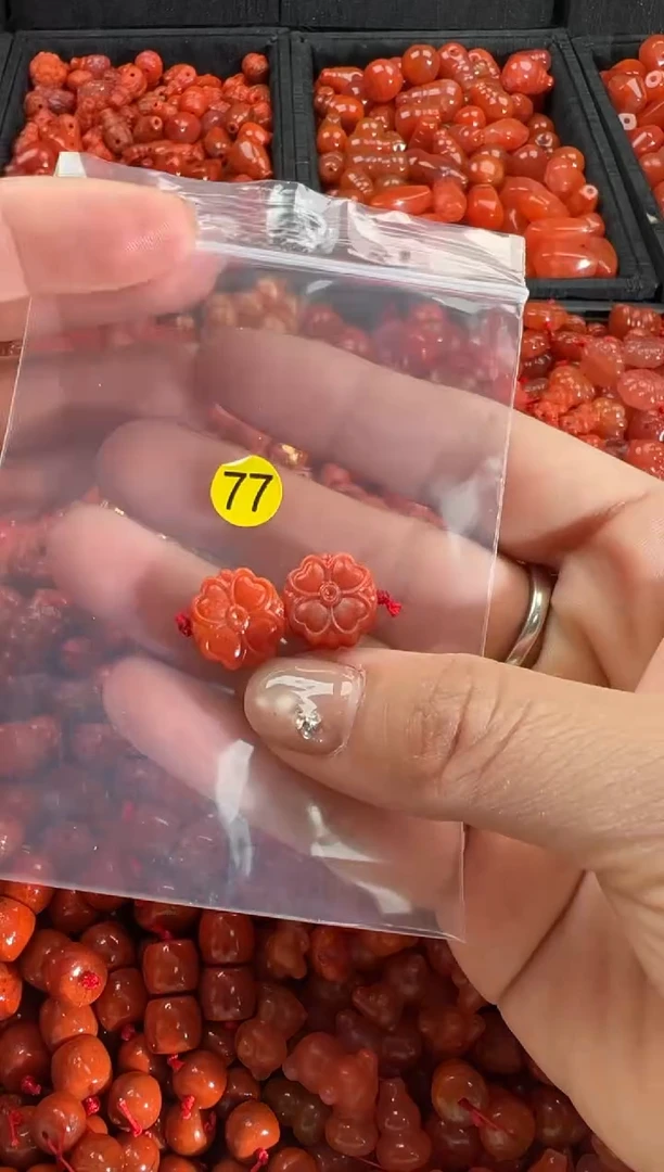 【闪购商品】南红玛瑙颈饰未镶嵌1