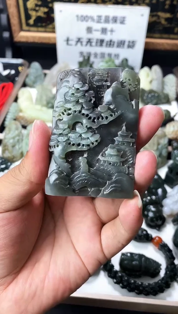 颈饰未镶嵌和田玉1