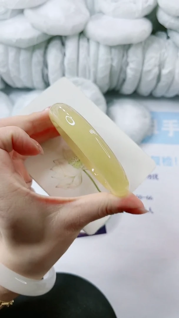 【闪购商品】石英质玉手镯未镶嵌多样性发货V202