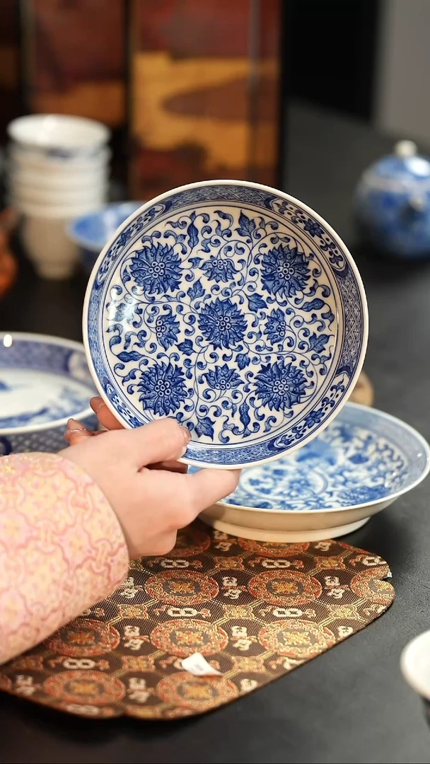 【闪购商品】杯看山柴窑青花缠枝