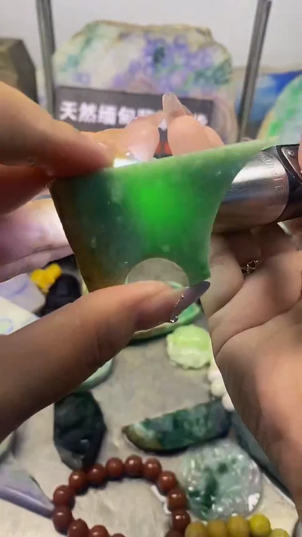翡翠散珠未镶嵌玉上缘天然翡翠676