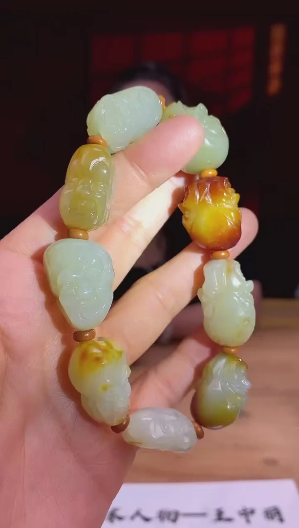 和田玉未镶嵌颈饰d649