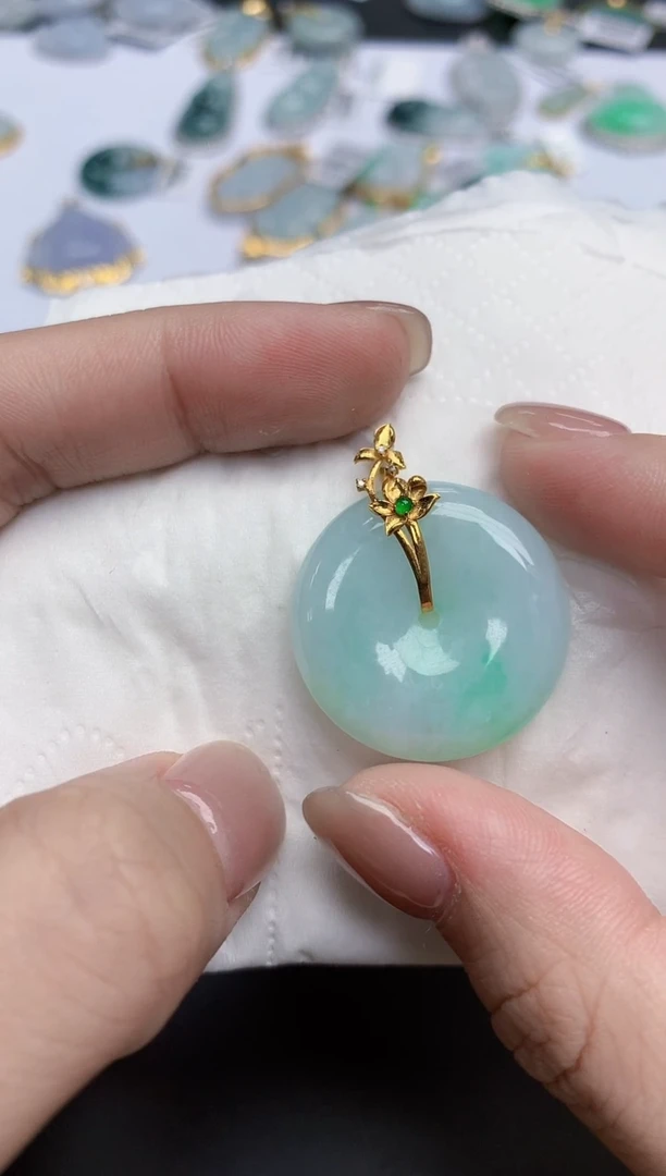 【闪购商品】翡翠颈饰18K金镶嵌天然缅甸翡翠A货