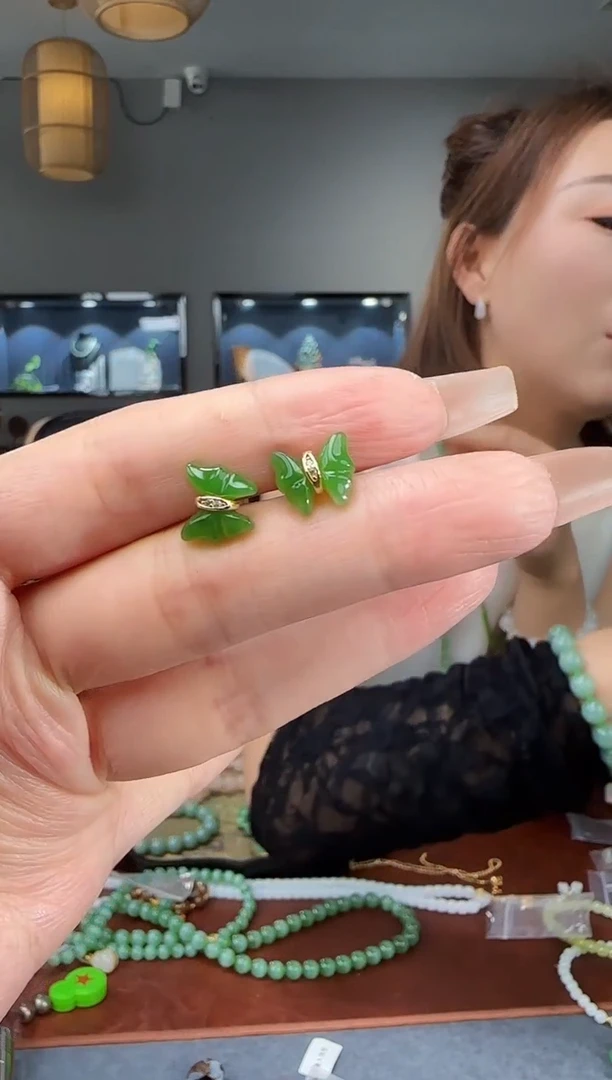 和田玉银S925镶嵌耳饰1