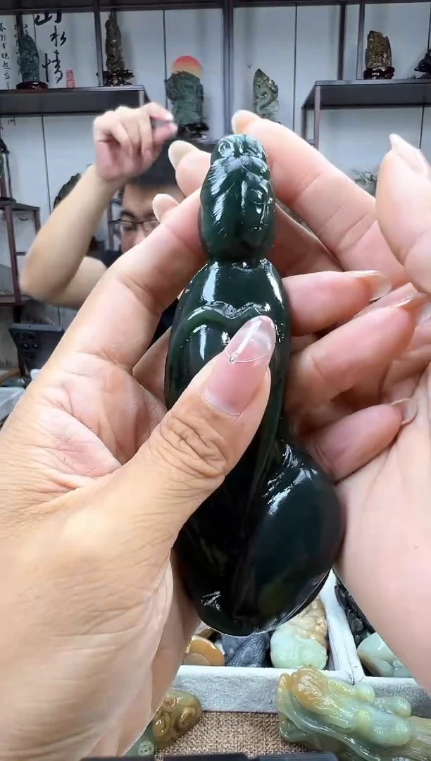 和田玉未镶嵌把件1