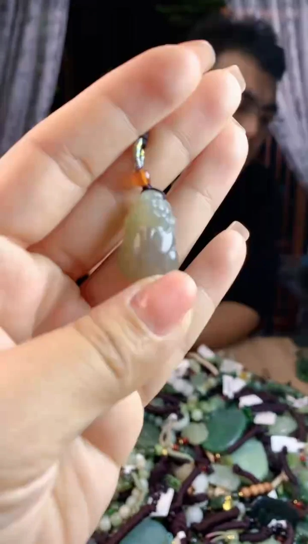 【闪购商品】和田玉挂件未镶嵌多样性发货拍一发一