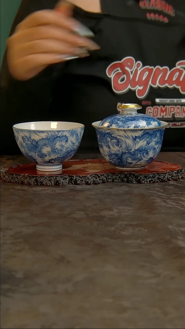 【闪购商品】青花手绘龙纹套组