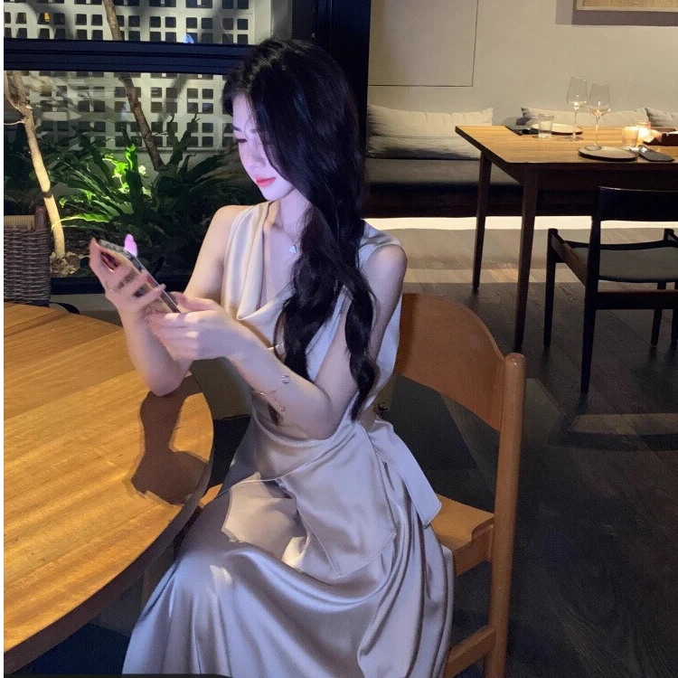 2025无袖荡领上衣女夏季新款高腰半身裙缎面贵气两件套装显瘦性感