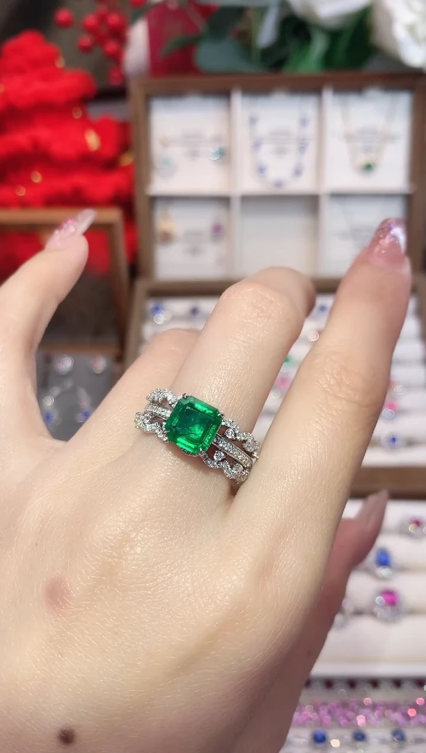 18K金镶嵌戒指祖母绿2.02ct/天然宝石/七天无理由