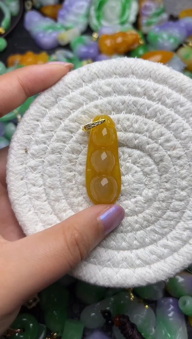 颈饰未镶嵌翡翠缅甸翡翠吊坠