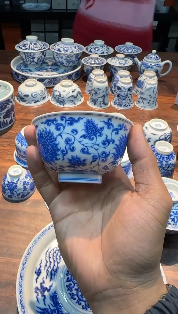 【闪购商品】陶人临古 缠枝三花杯