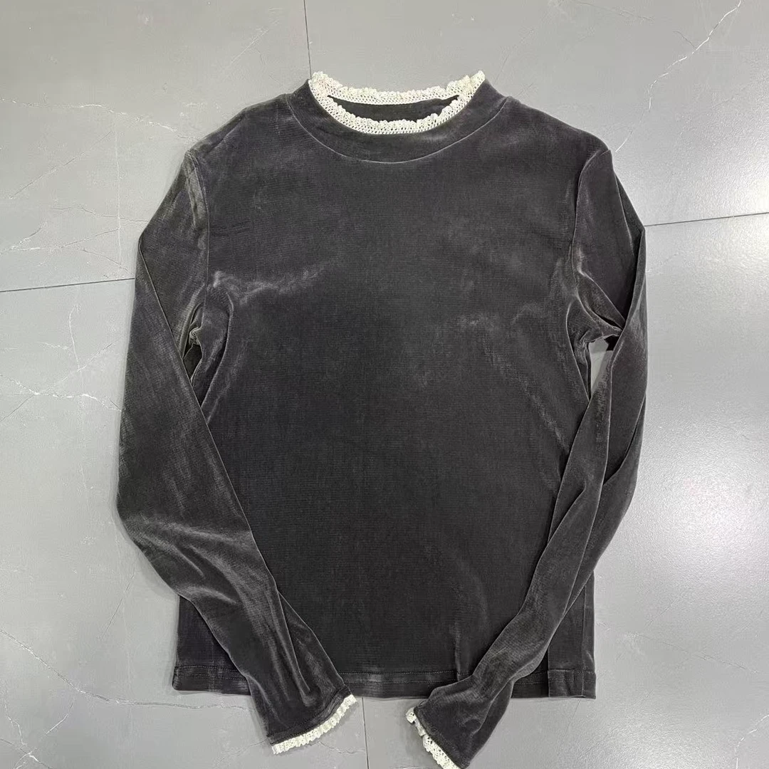 气质灰丝绒打底衫
