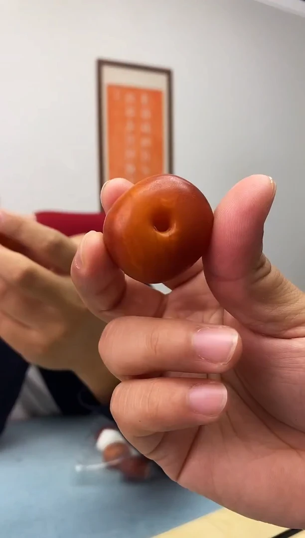 蜜蜡未镶嵌珠宝奇石假一罚十，发一件赠绳017