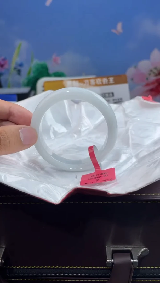 翡翠手镯未镶嵌9翡翠手镯