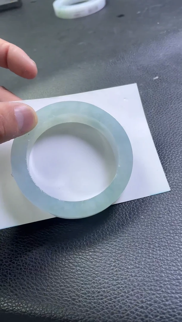 未镶嵌手镯定制翡翠手镯