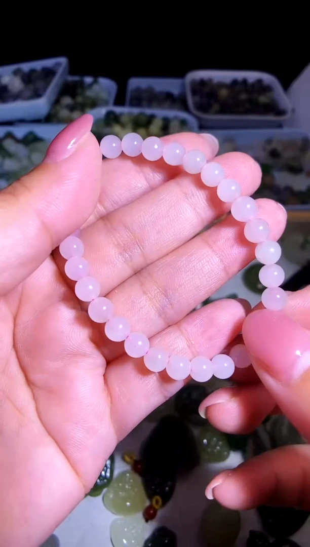 和田玉未镶嵌颈饰1