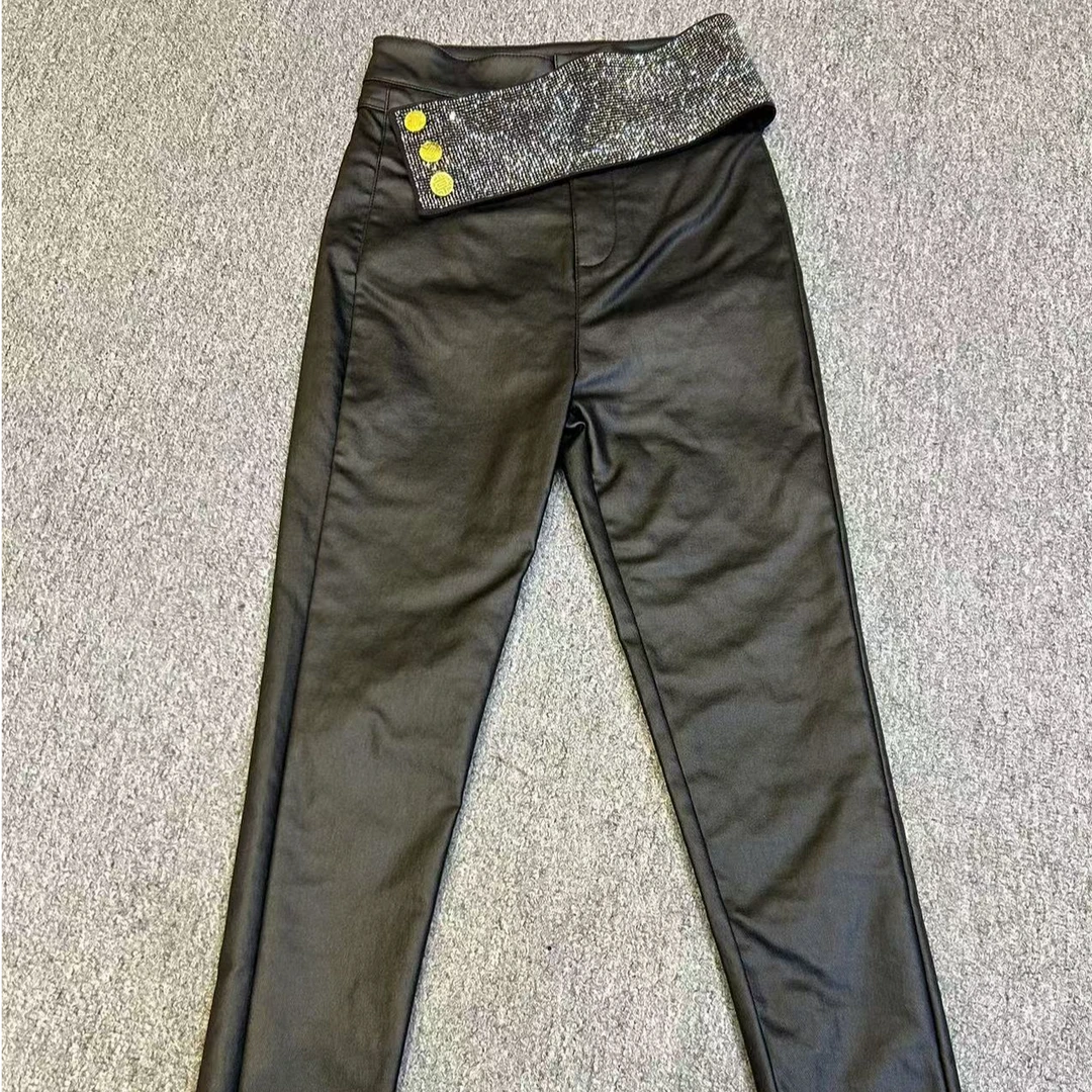 女装-高定斜腰带烫钻三扣休闲皮裤