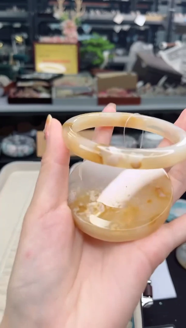 【闪购商品】石英质玉手镯未镶嵌66圈口（赠品镯心）3503345