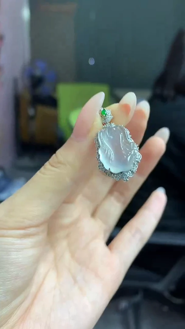 翡翠18K金镶嵌吊坠(不含链)70吊坠不含链