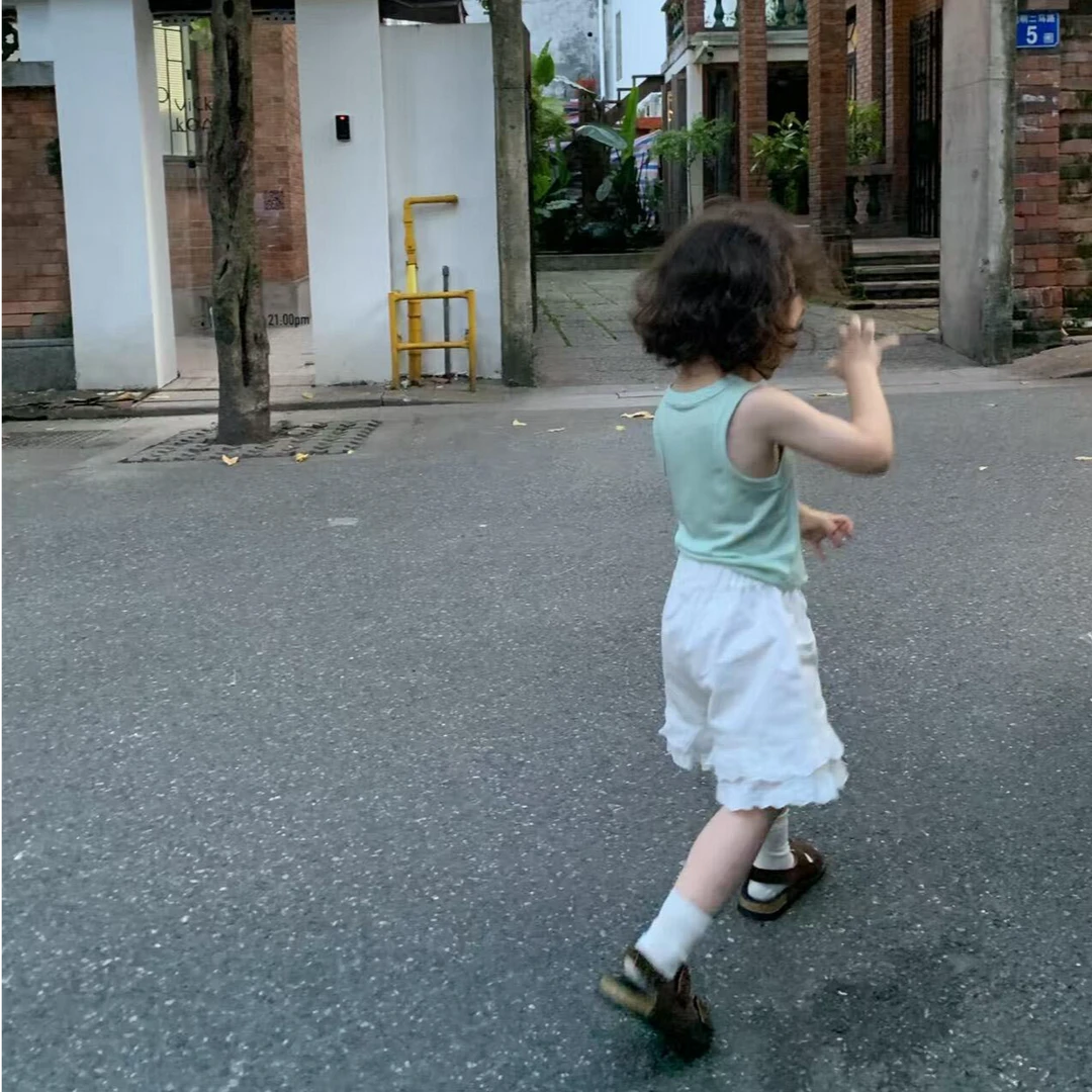 小思家女童2025夏季简约韩版百搭无袖纯色背心上衣花边五分裤套装