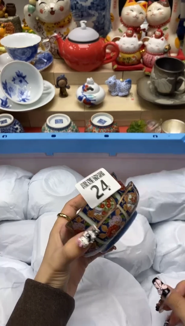 瓷片司**丽隆莲瓷器欢迎大家