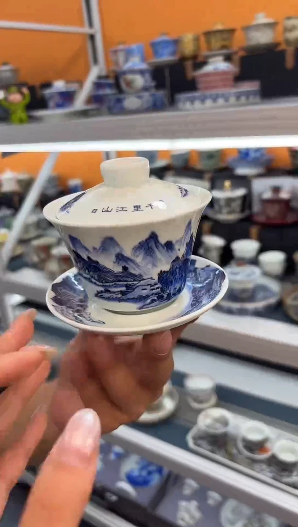 我们都在努力奋斗