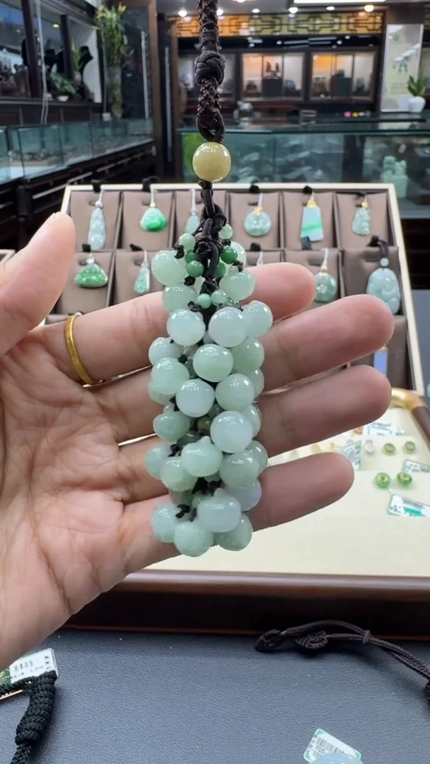 未镶嵌挂件翡翠车挂