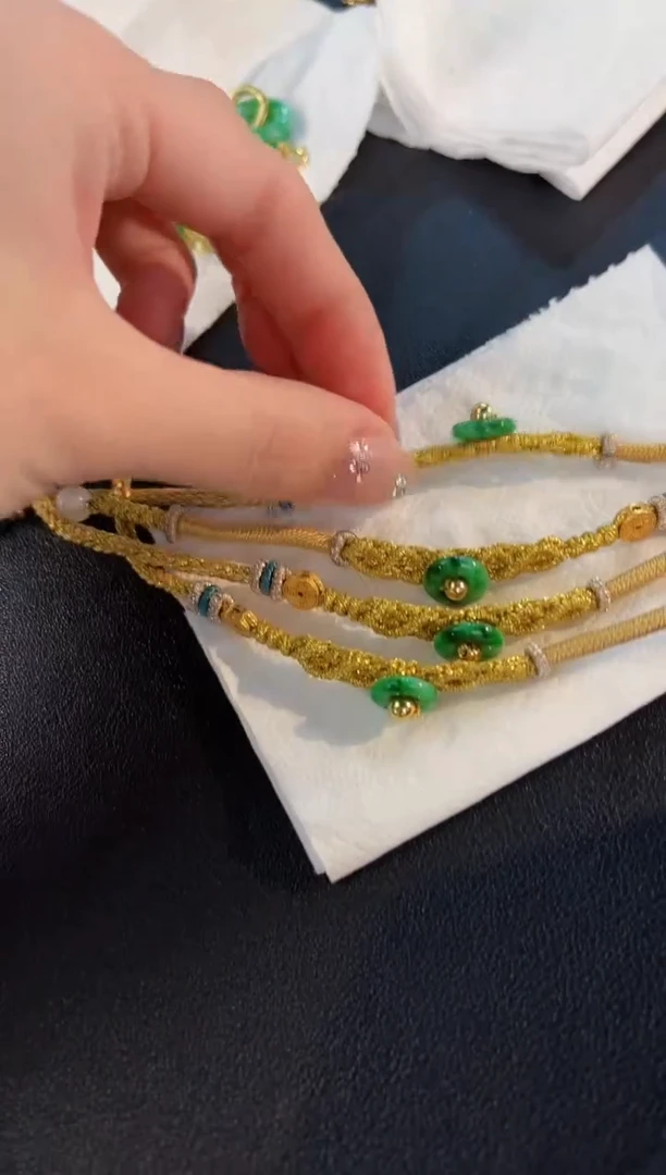 【闪购商品】翡翠手绳未镶嵌40缅料A货/多样性发货/一件