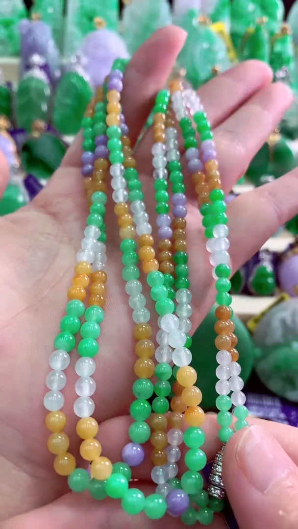颈饰未镶嵌翡翠挂件