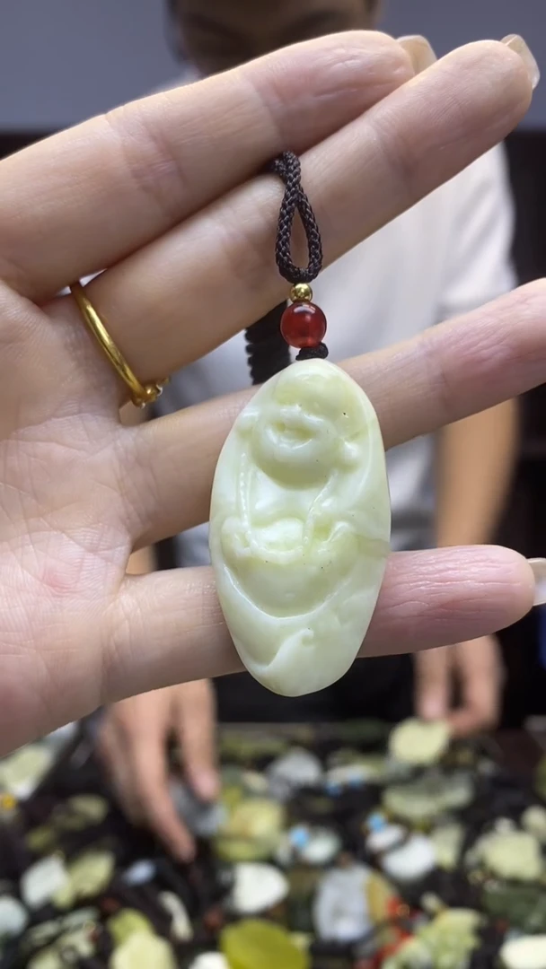 未镶嵌岫玉挂件