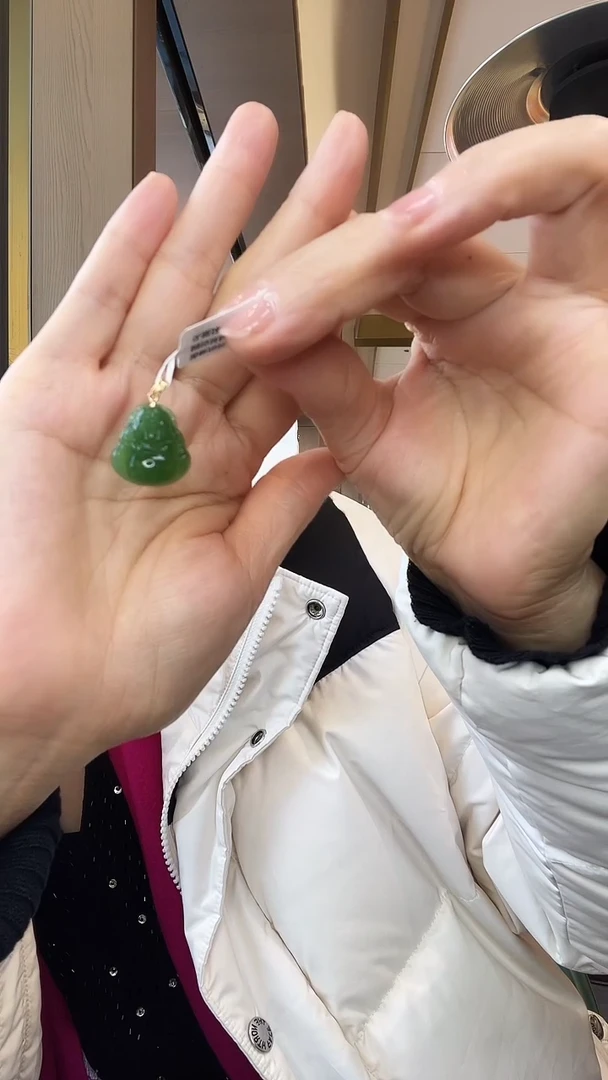 【闪购商品】和田玉吊坠18K金镶嵌花扣佛公