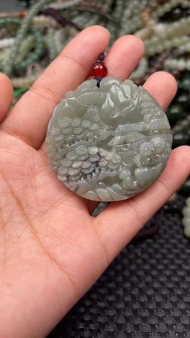 颈饰未镶嵌和田玉1