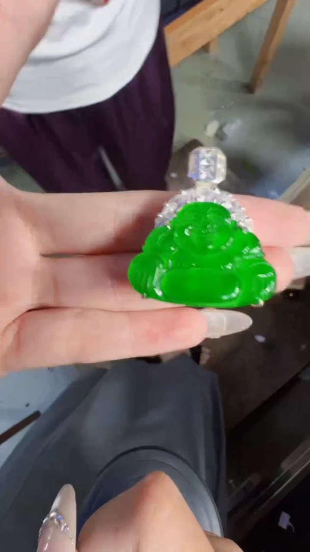 未镶嵌定制翡翠翡翠A货有轻微色差属于正常现象，佛公多样性发货1