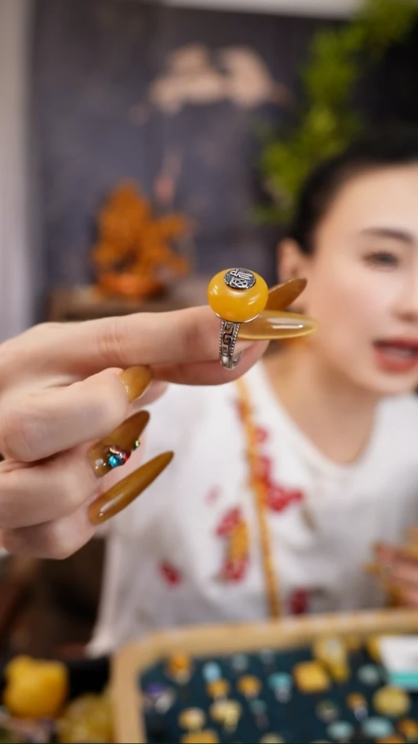 银S925镶嵌琥珀戒指戒指