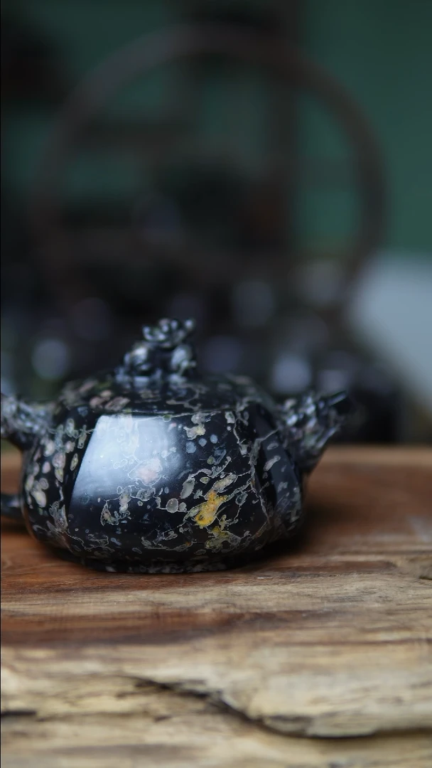 【闪购商品】梅花玉龙尊老料壶一把