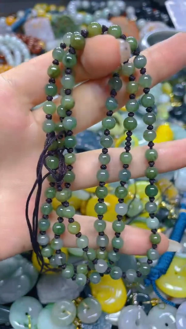 颈饰未镶嵌翡翠5MM/ T /翡翠A货，一件也是批发价