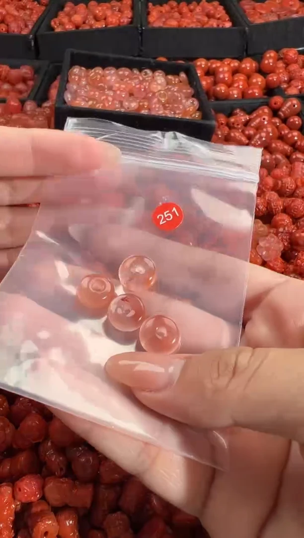 颈饰未镶嵌南红玛瑙1