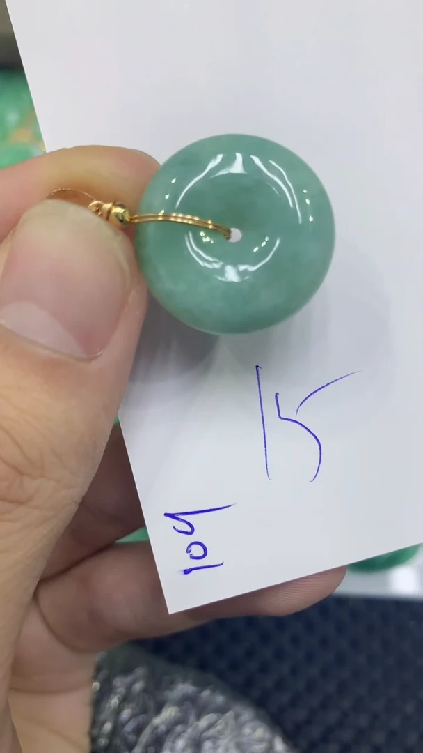 颈饰未镶嵌翡翠缅甸A货翡翠