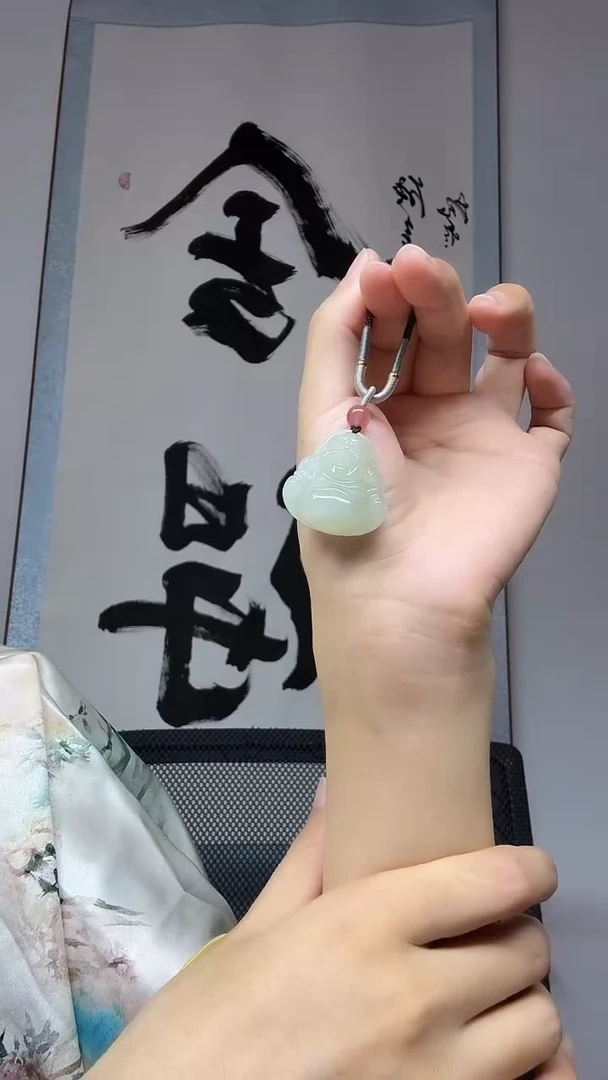 颈饰未镶嵌和田玉佛公